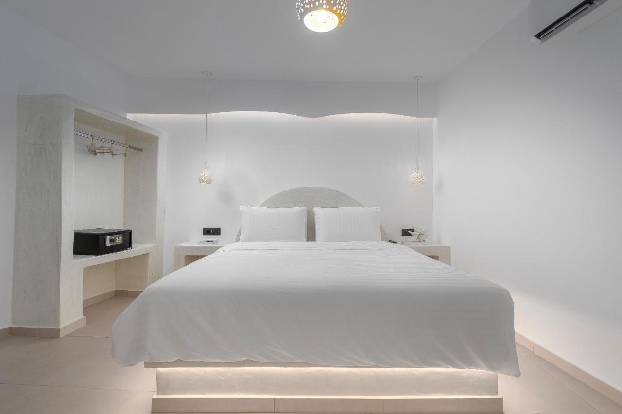 Sole D'Oro Luxury Suites Oia  Room photo